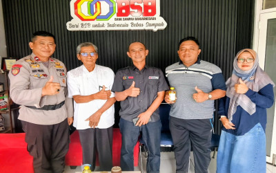 SAMPAH DISULING JADI BAHAN BAKAR! SMA YA BAKII 2 Gandrungmangu Belajar Teknologi Pirolisis di Bank Sampah Banjarnegara